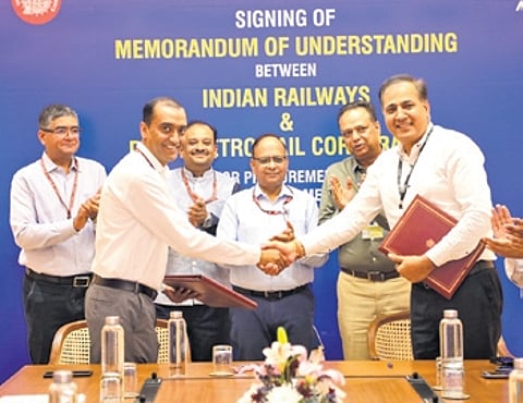 The MoU was signed at Rail Bhawan on April 4.