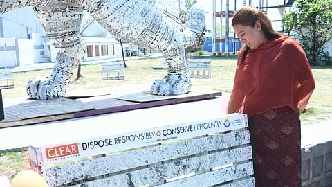 Minister Rekha explained that empty water bottles used by athletes and attendees at all event venues were collected and recycled to create benches.