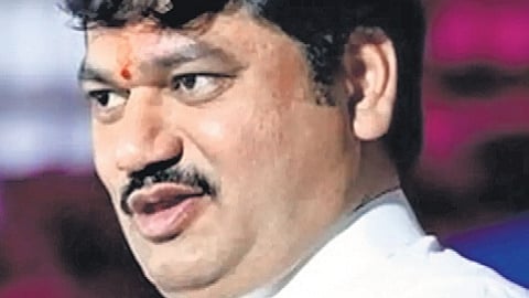 Mumbai Diary | When the neta called in sick to enjoy a show