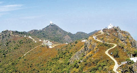 HC asks Soren to form panel on Parasnath Hill, seeks report