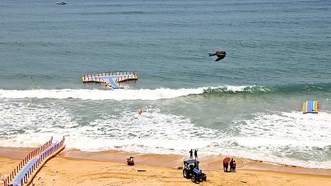 The floating was destroyed by violent waves, raising questions regarding the safety and feasibility of the location.