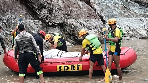 The SDRF team commenced a search and rescue operation, utilising rafts to access the precarious location and locate the occupants.