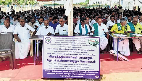 During recent talks, weavers demanded a 28% wage hike while manufacturers offered a 5% hike; negotiations are ongoing, said Minister Gandhi.