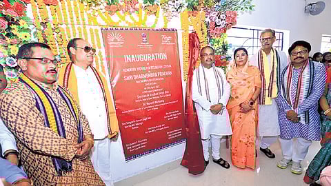Union Education Minister Dharmendra Pradhan and dy CM KV Singh Deo along with others after the inauguration of temporary campuses of the two Kendriya Vidyalayas