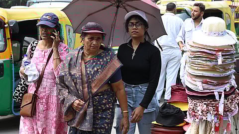 People seen out on a Hot Day at Humayuns Tomb on April 20, 2025 in New Delhi.