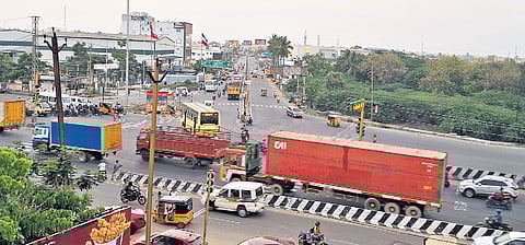 Persistent issues like the non-functional high-mast light at Thirumazhisai junction remain unresolved, pending a power connection from the state electricity board.