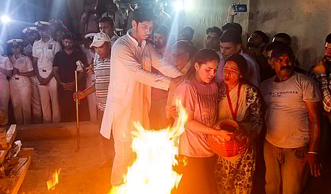 Family members of Navy officer Lt Vinay Narwal, who lost his life in the Pahalgam terror attack, conduct his last rites, in Karnal, Haryana, on Wednesday, April 23