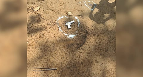 Sources said two of the three miscreants sustained gunshot injuries in counter police while they were trying to escape.