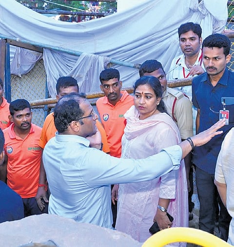 Home Minister Vangalapudi Anitha and Visakhapatnam Collector MN Harendhira Prasad oversee rescue operations at Simhachalam.