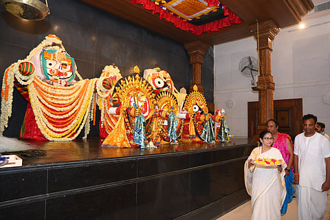 West Bengal CM Mamata Banerjee visited the newly inaugurated Jagannath temple at Digha.