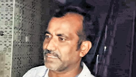 M Sayan married Geetha, daughter of a retired sub-inspector, and settled in Tiruppur.