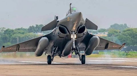 Indian Air force successfully touched down its fighter aircraft on ganga express near Shahjahanpur.