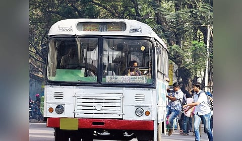 RTC JAC vice-chairman demanded the lifting of restrictions on trade unions and the immediate implementation of wage hikes.