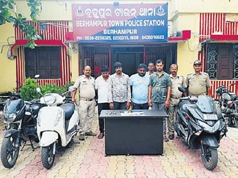 The investigation revealed that the accused were doing gambling using mobile phones and laptops through websites such as Sky Exchange