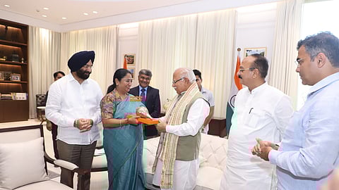 Union Minister for Housing and Urban Affairs, Manohar Lal Khattar, met with Chief Minister Rekha Gupta