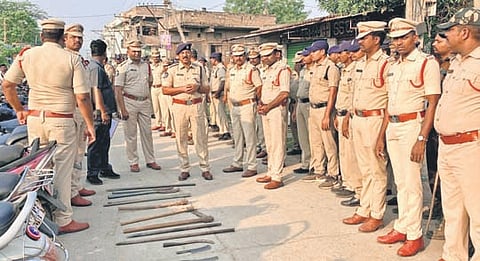 Palnadu police conduct cordon and search in Narasaraopet rural on Sunday.