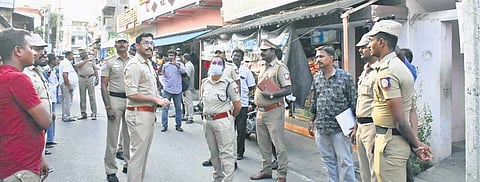 Salem Police Commissioner Praveen Kumar Abhinapu conducted inquiry