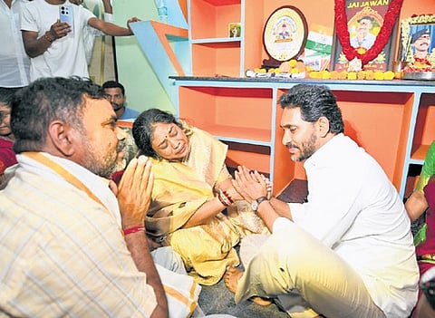 Jagan consoles parents of Jawan Murali Naik