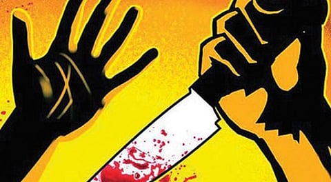 A police officer said that around 8.30 pm, Nanjesh was drinking with some friends near the eatery on Kanakapura Road, when 4-5 armed men barged in and attacked him with lethal weapons, before fleeing.