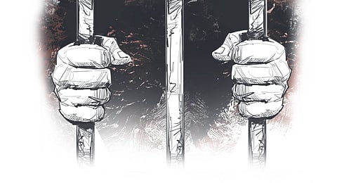 Kolander had also been convicted of multiple murders. While arresting him in year 2000, the cops had recovered human skulls from his farmhouse.