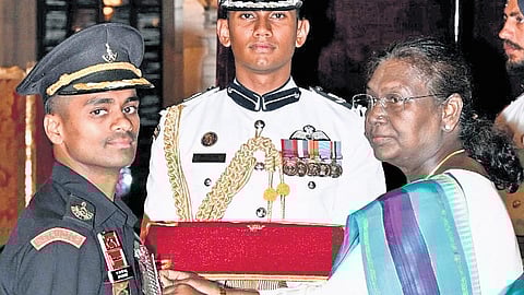 Major Malla Rama Gopal Naidu of the Indian Army (Rashtriya Rifles) has been honoured with the Kirti Chakra Award, India’s second-highest peacetime gallantry award.