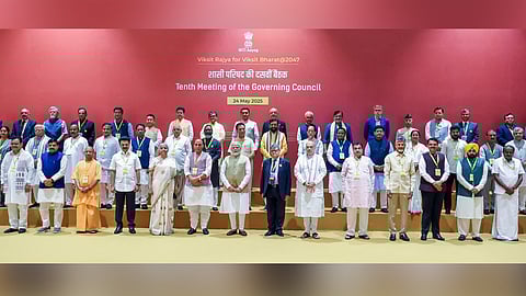 Group photo of Prime Minister Narendra Modi with Union ministers, chief ministers and administrators of various states and Union Territories at the NITI Aayog Governing Council meet in New Delhi on Saturday.