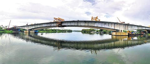 The balanced cantilever bridge at Varapuzha