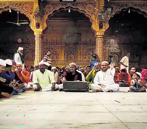 The scholars asserted that many un-Islamic ideas are being smuggled into Sufi songs in the name of artistic expression.