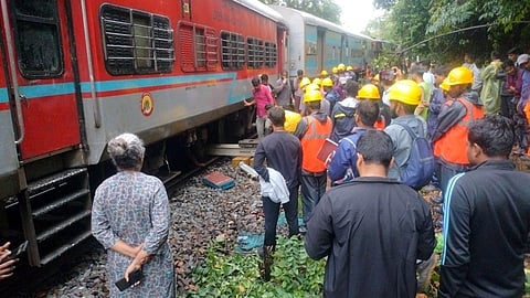 SWR employees seen engaged in restoration work of the derailed coach from Train No. 17310 (Vasco Da Gama – Yeswantpur) between Caranzol and Castle Rock, near Belagavi on Sunday.