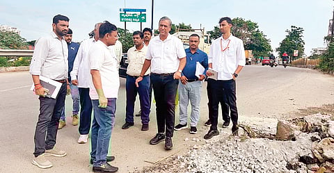BBMP Chief Commissioner Maheshwar Rao with other officials inspects the Hosakerehalli Junction flyover work on Saturday