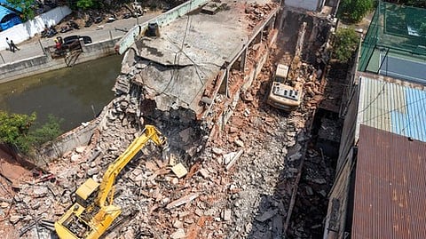 Hyderabad Disaster Management and Asset Protection Agency on Friday demolished illegal structures on Patny nala in Rasoolpura