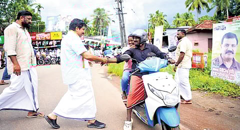 UDF’s’ Aryadan Shoukath meets voters at Marutha in Vazhikkadavu on Saturday