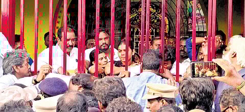 Angry Puratchi Bharatham cadre protesting outside the MLA’s house