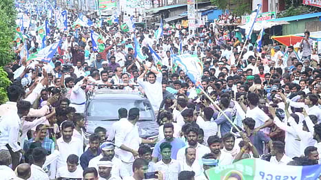 The event, scheduled between 11:00 am to 2:00 pm, is limited to 500 attendees, with only 30 leaders allowed at the helipad.