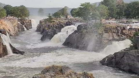 Water inflow levels in Hogenakkal increased due to water release from Kabini and KRS dam leading to increased inflow.