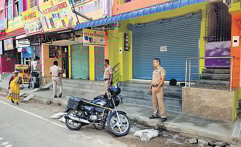 Several shops in Bharatharami area remained closed on Friday, marking their protest against the Chittoor administration’s ban on Totapuri mangoes from Tamil Nadu.