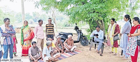 Agriculture officials registering farmers for the PM-Kisan scheme in Sundargarh