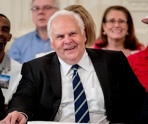 Smith, a 1966 graduate of Yale University, used a business theory he came up with in college to create a delivery system based on coordinated air cargo flights centered on a main hub, a "hub and spokes" system, as it became known.