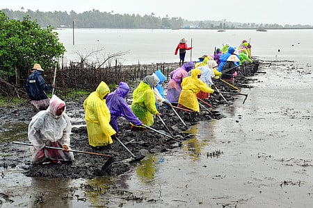 Jairam Ramesh claimed payments to workers are routinely delayed way past the statutory period of 15 days without compensation.