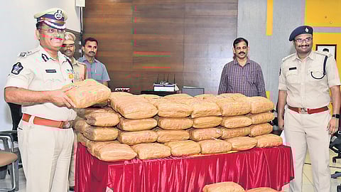 Acting on a tip-off, Krishna Lanka SI Bhanu Prasad and his team, along with the Vijayawada EAGLE unit, conducted checks near Geethanagar Katta.