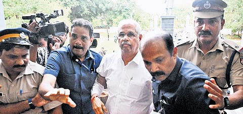 Governor Rajendra Arlekar being escorted into the Senate Hall of Kerala University to attend a private organisation’s function. He arrived amid the protest by SFI and KSU workers against the placing of Bharat Mata’s picture at Senate Hall