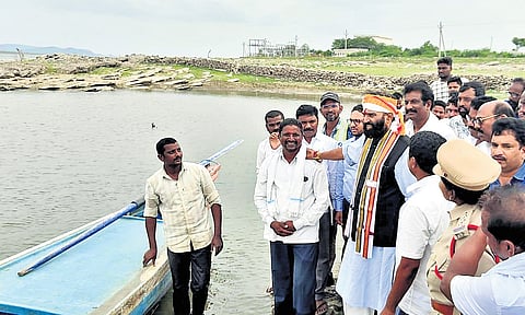 Irrigation Minister N Uttam Kumar Reddy inspects the Vellaturu Lift Irrigation Project works in Kodad mandal of Suryapet district on Friday