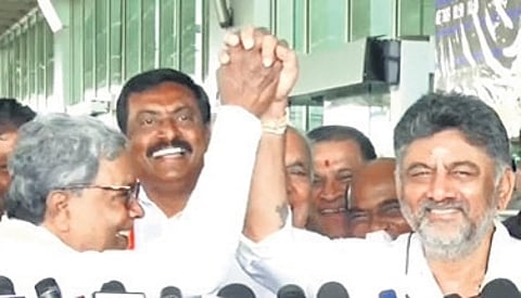 Displaying a rare moment of bonhomie, Chief Minister Siddaramaiah and
DCM DK Shivakumar came together to present a united front in Mysuru on Monday.