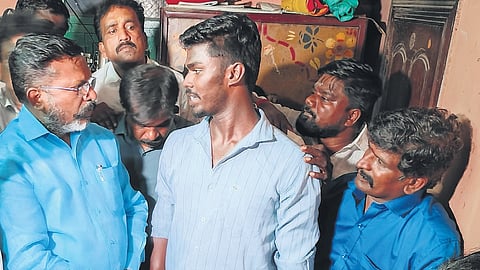 VCK chief Thirumavalavan and a few other political leaders visited Ajithkumar’s kin in Sivaganga district and offered their condolences on Wednesday