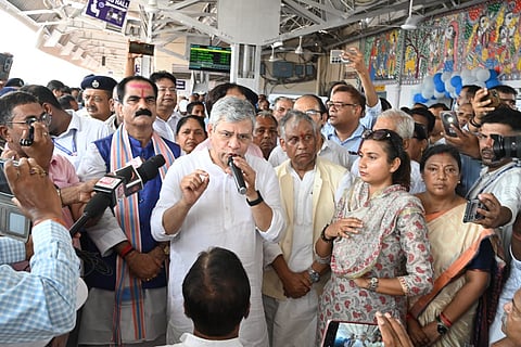 Union Railway Minister Ashwini Vaishnaw addressing the press in Patna on Monday.