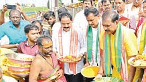 Water Resources Minister Nimmala Ramanaidu commended Chief Minister N Chandrababu Naidu for reviving Andhra Pradesh’s economy through effective governance.