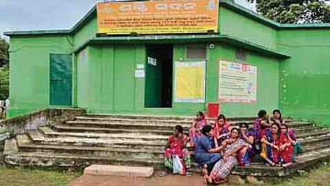 Tension ran high at the shelter home as Usha’s family members staged protest demanding justice.