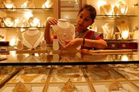 Gold prices surge this week