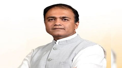 Minister Pankaj Bhoyar