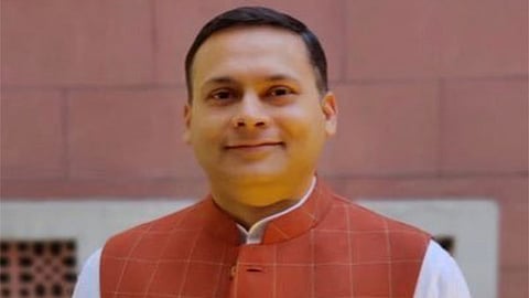 Amit Malviya, the national convenor of the BJP's IT cell, said that there is no language called “Bengali”.